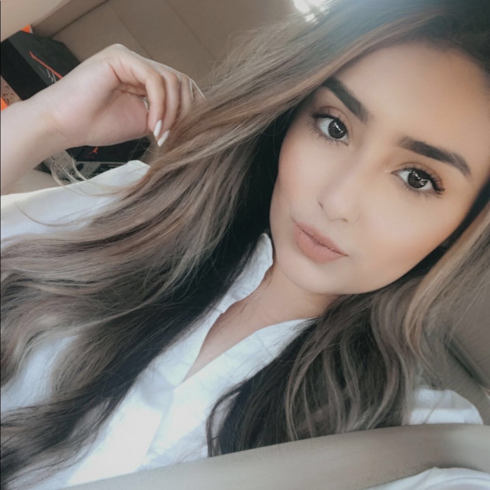 Meet your Posher, Ximena